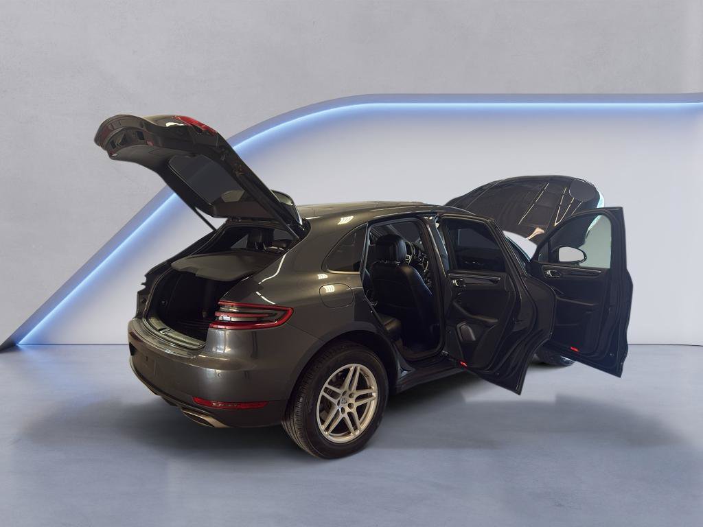 Used 2017 Porsche Macan AWD/4WD image 14