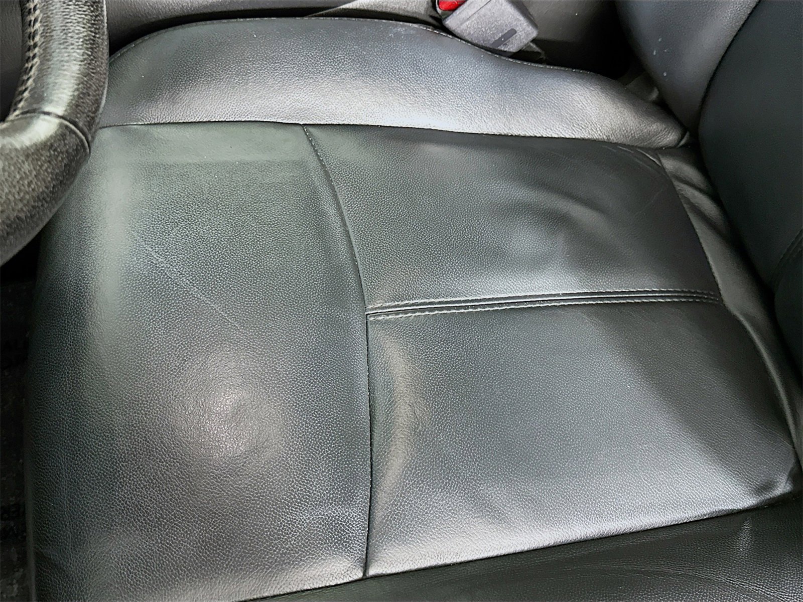 Used 2013 Nissan Pathfinder SV image 19