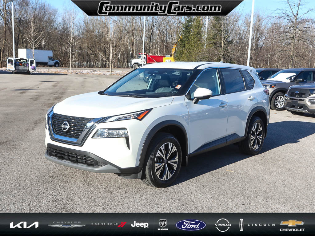 Used 2023 Nissan Rogue SV image 2