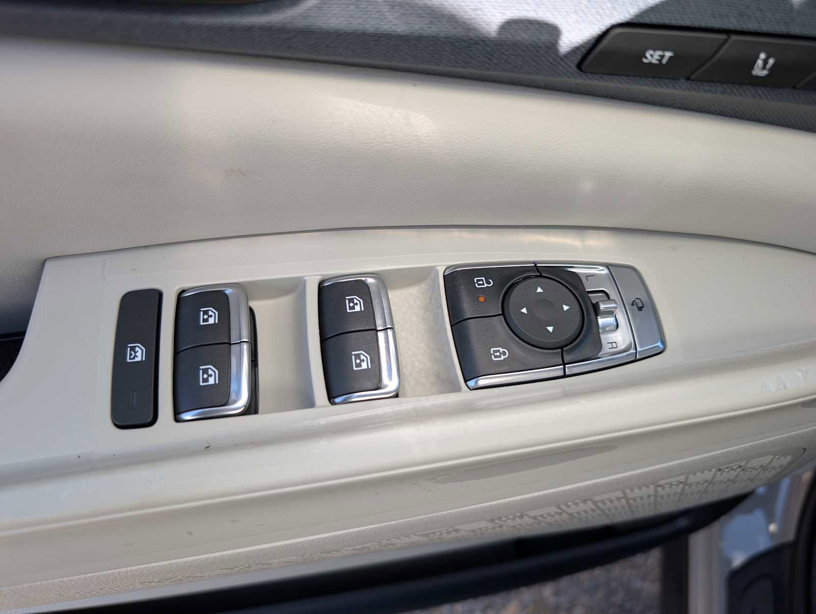 New 2026 Kia Carnival EX FWD image 35