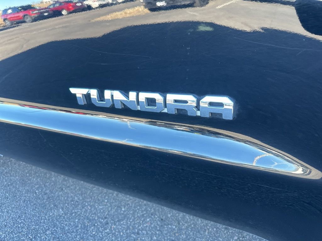 Used 2015 Toyota Tundra SR5 w/ SR5 Upgrade Package image 38