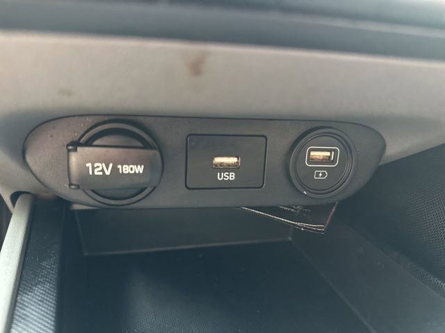Used 2022 Hyundai Elantra SEL w/ Preferred Accessory Package FWD image 34