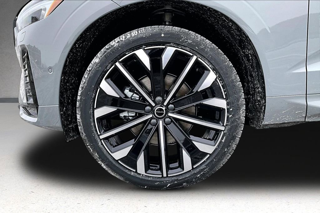 New 2026 Volvo XC60 B5 Ultra w/ Protection Package Premier image 13