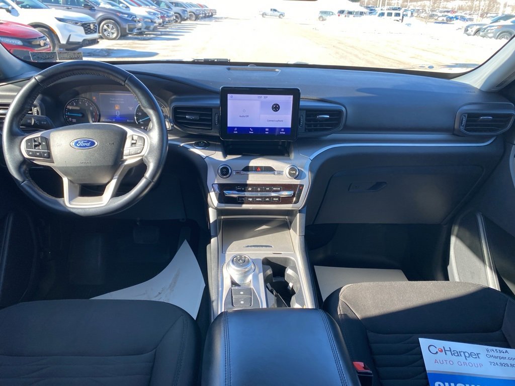 Used 2021 Ford Explorer XLT image 25