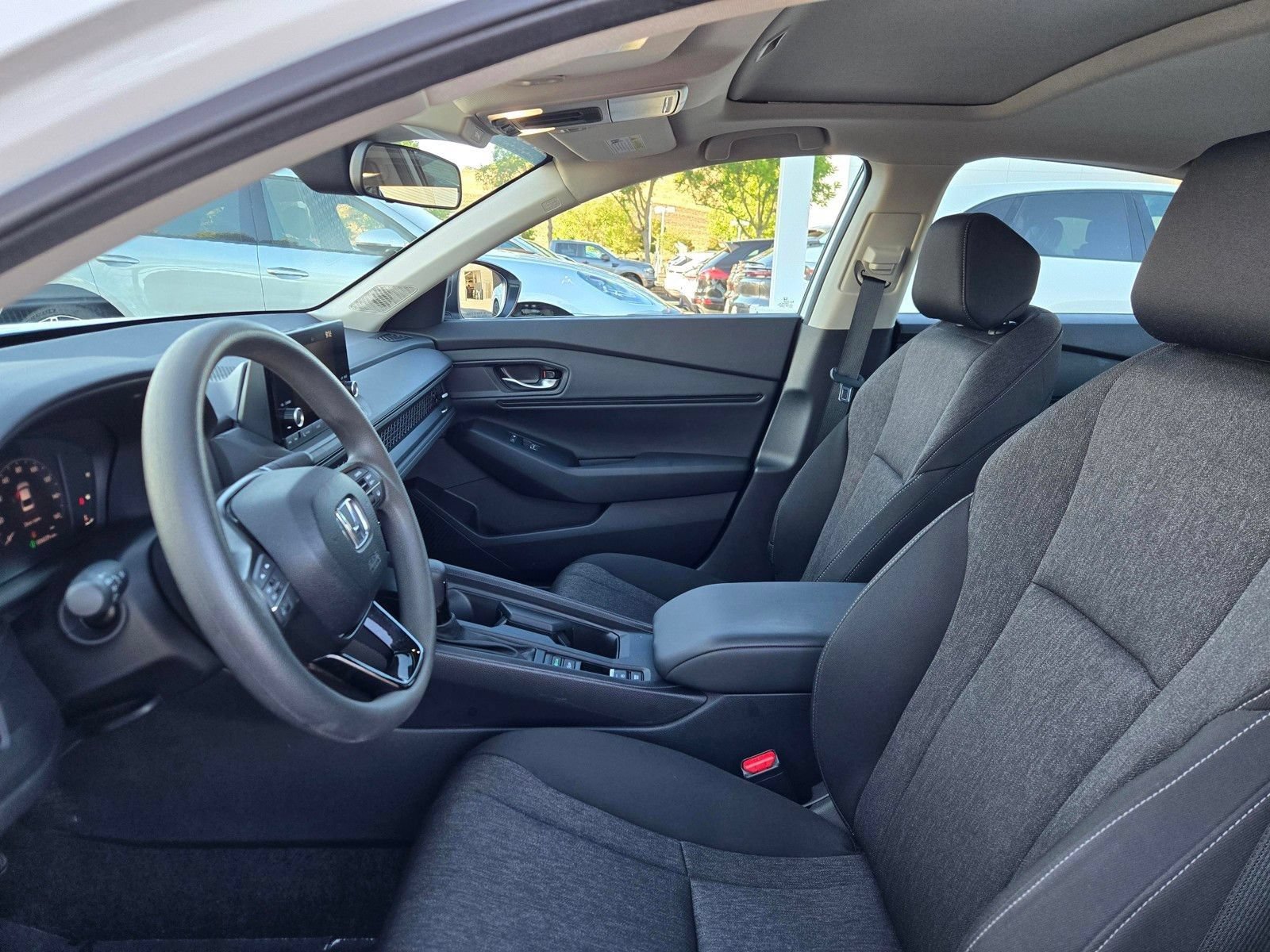 Used 2025 Honda Accord SE image 27