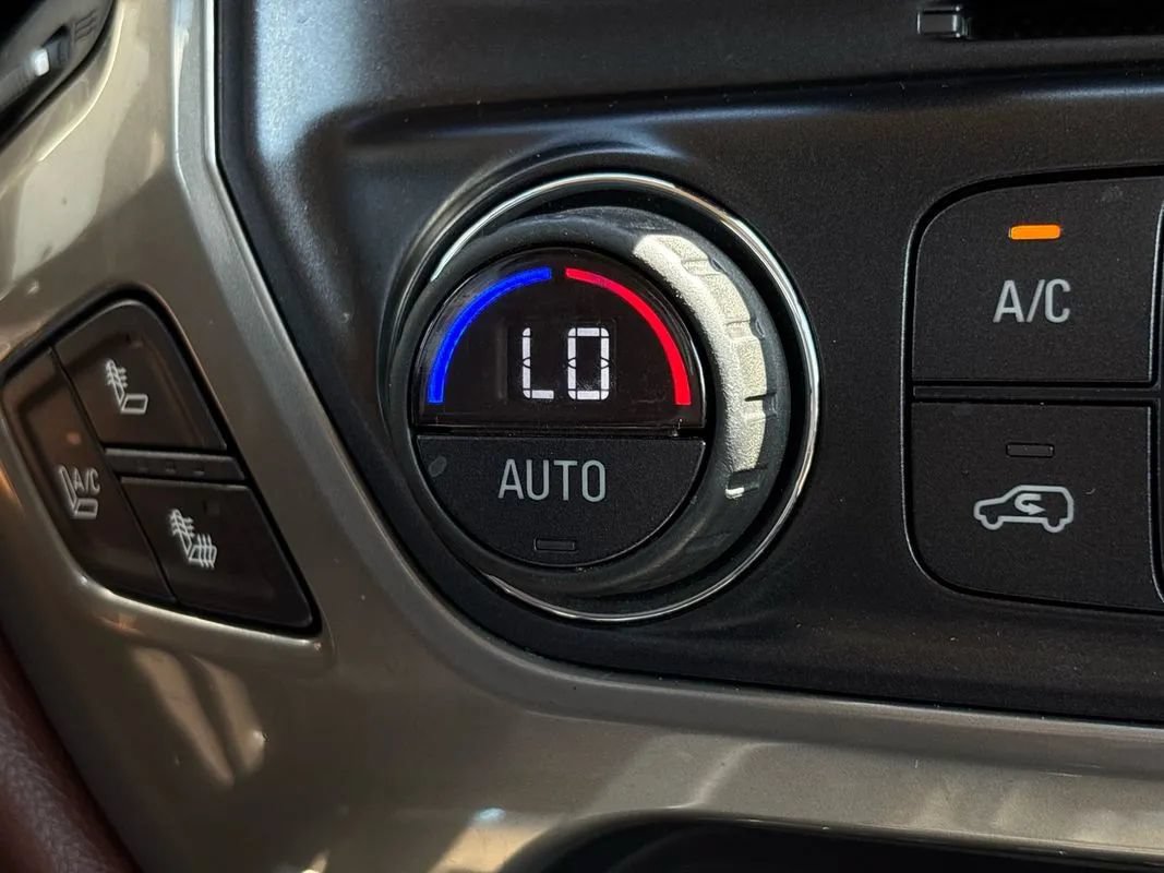 Used 2015 Chevrolet Silverado 2500 High Country w/ Duramax Plus Package AWD/4WD image 44