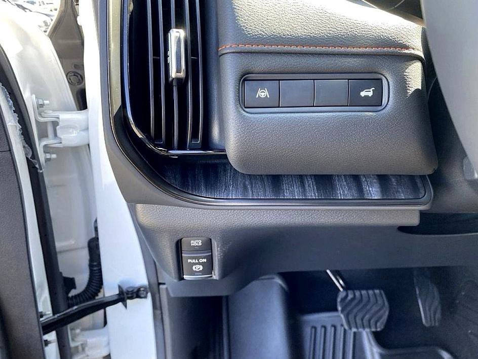 New 2026 Nissan Armada PRO-4X image 8