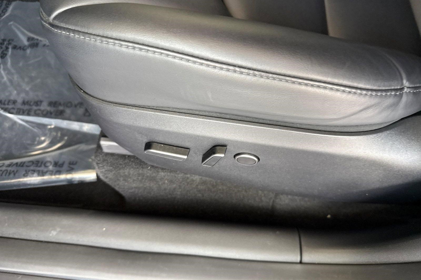 Used 2023 Tesla Model Y Long Range image 13