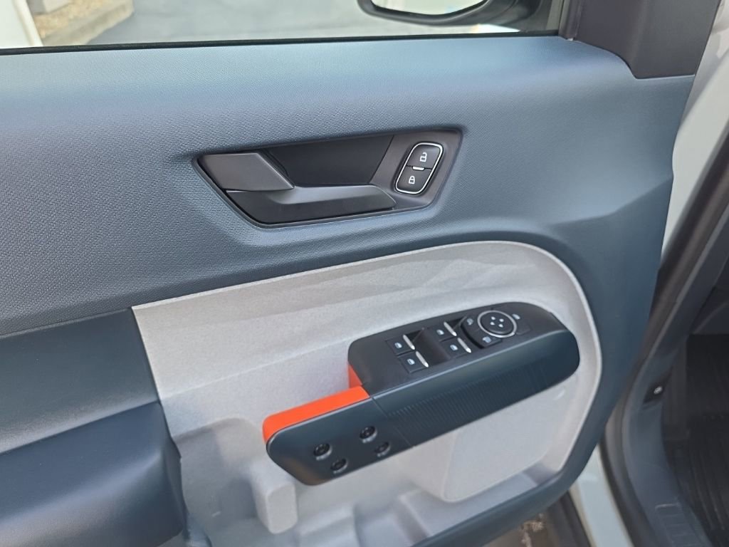 Used 2024 Ford Maverick XLT w/ XLT Luxury Package image 15