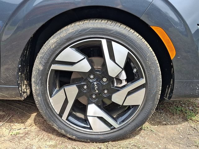 Certified 2024 Kia Soul GT-Line w/ Option Group 020 FWD image 8