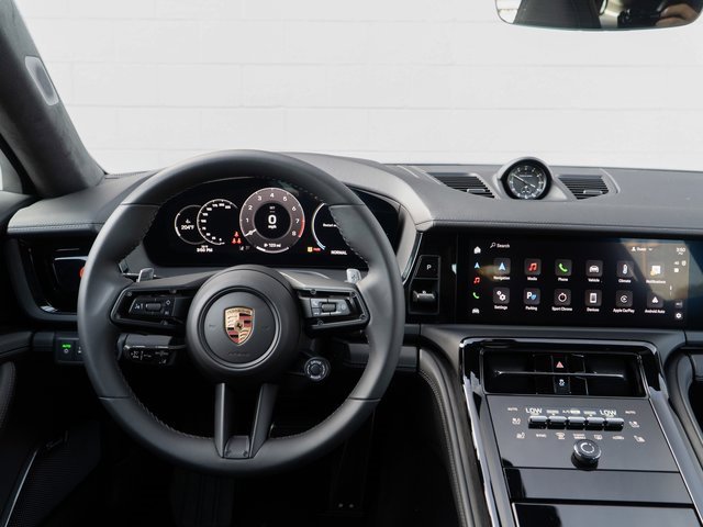 Certified 2025 Porsche Panamera GTS image 22