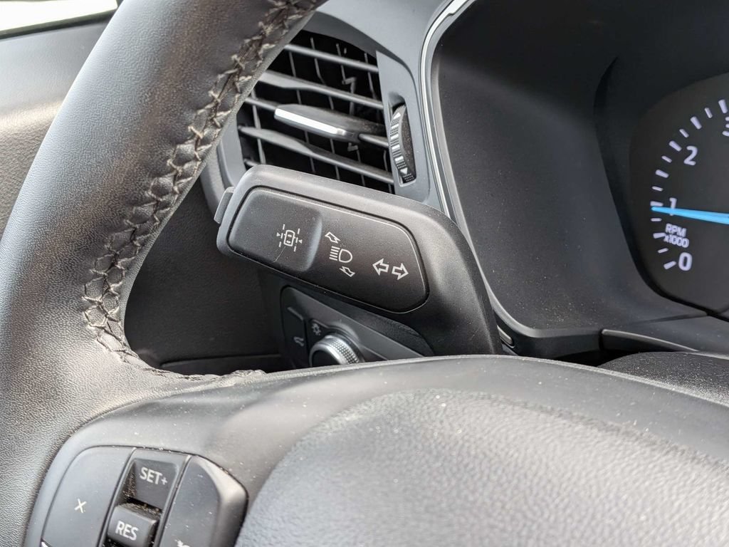 Certified 2022 Ford Escape SE w/ SE Sport Appearance Package FWD image 26