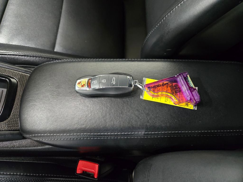 Used 2017 Porsche 911 Carrera 4S image 34