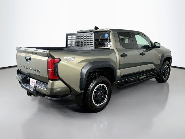 Used 2024 Toyota Tacoma TRD Off-Road w/ TRD Off Road Premium Package AWD/4WD image 20