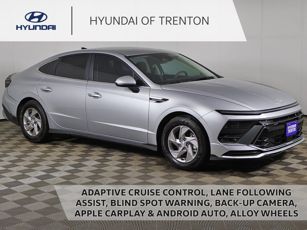 Used 2025 Hyundai Sonata SE image 1