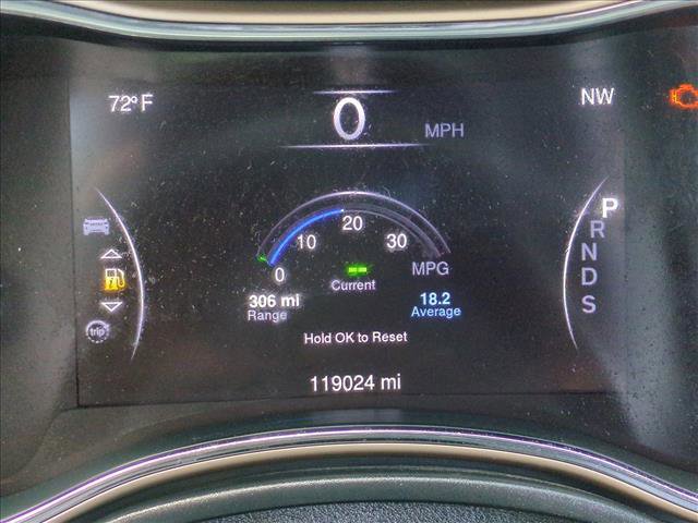 Used 2015 Jeep Grand Cherokee Laredo w/ Quick Order Package 23E image 11