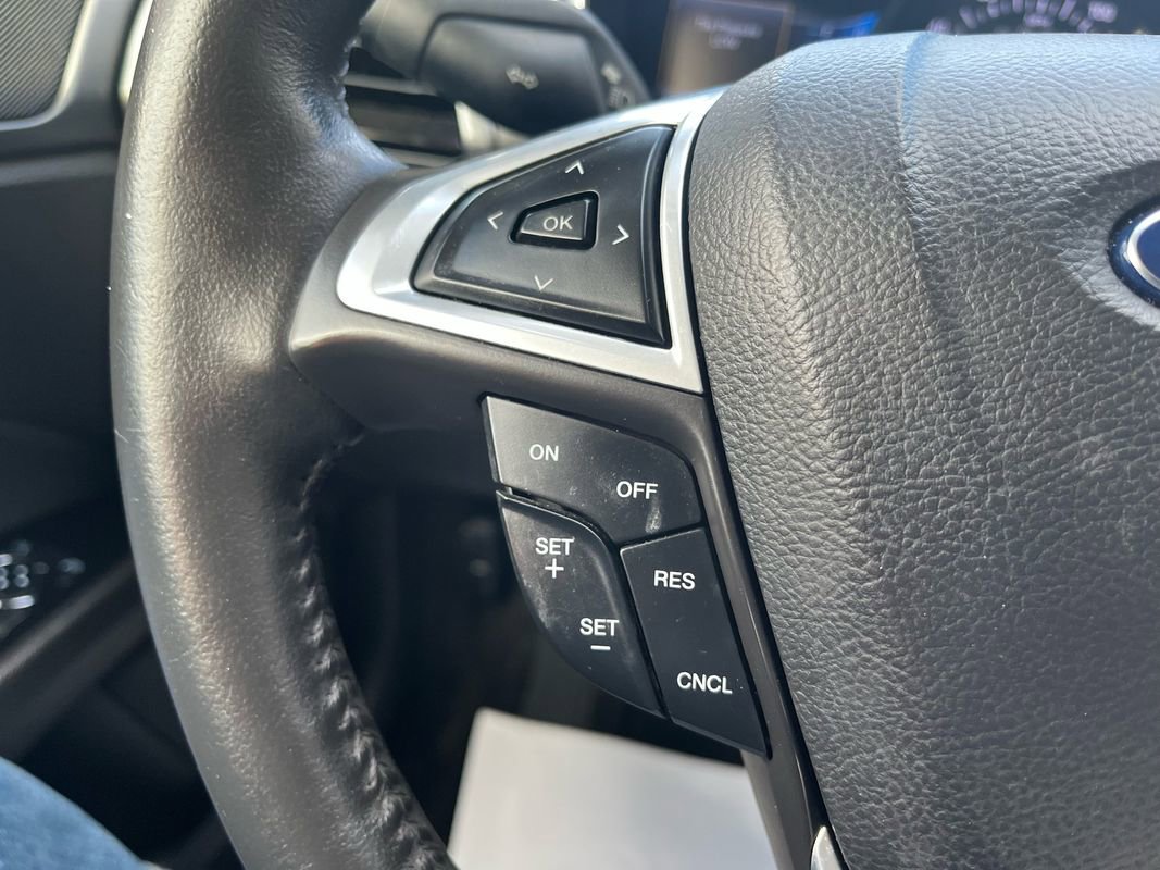 Used 2014 Ford Fusion SE image 15