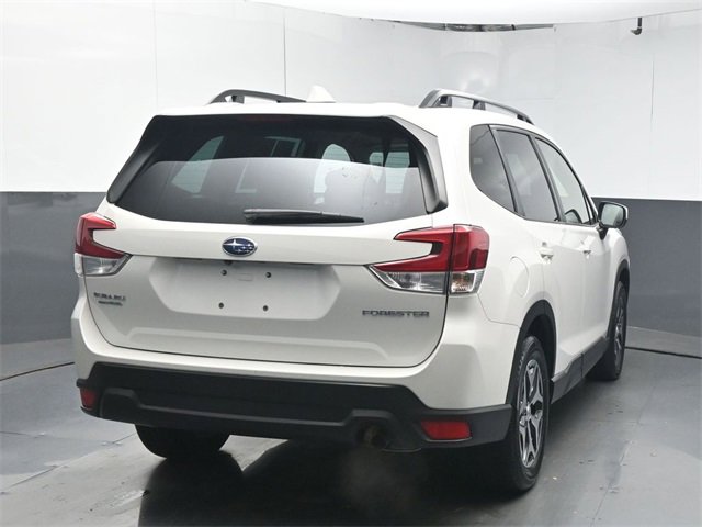 Used 2023 Subaru Forester Premium image 7