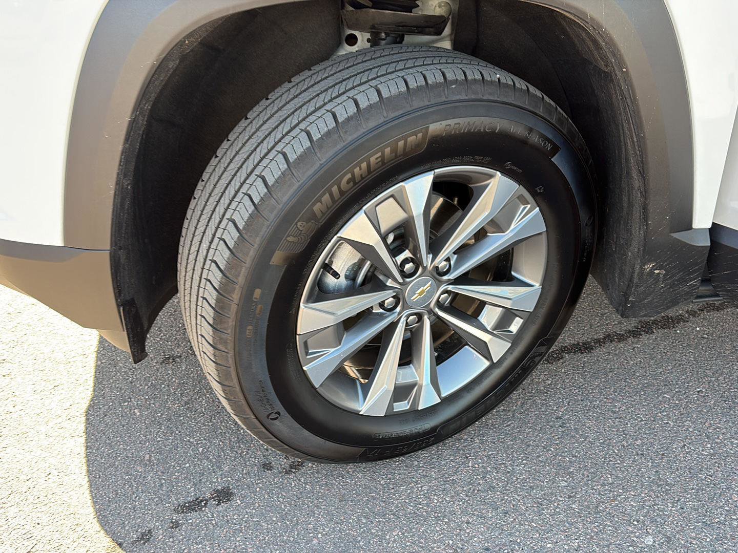 Used 2025 Chevrolet Equinox LT image 8