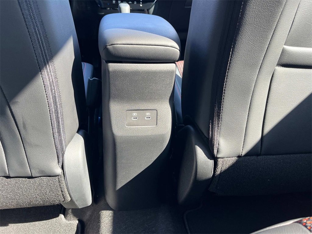 New 2025 Nissan Kicks SR image 18