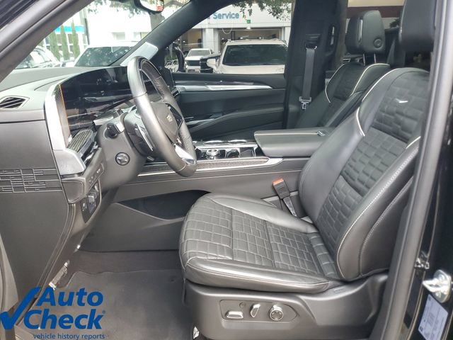 Certified 2025 Cadillac Escalade ESV V AWD/4WD image 22