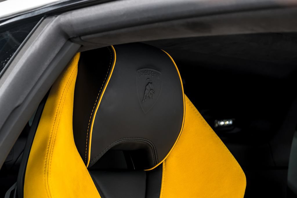 Used 2022 Lamborghini Huracan EVO AWD/4WD image 36
