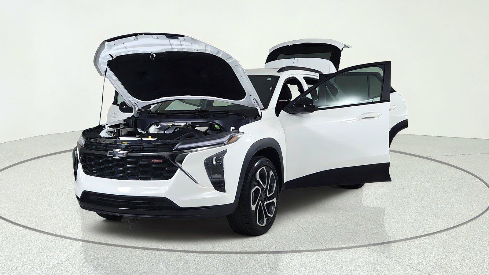 Used 2024 Chevrolet Trax RS w/ Driver Confidence Package FWD image 10