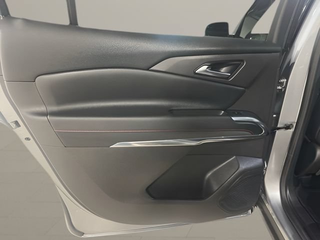 Used 2026 Chevrolet Traverse Z71 w/ LPO, Floor Liner Package AWD/4WD image 26