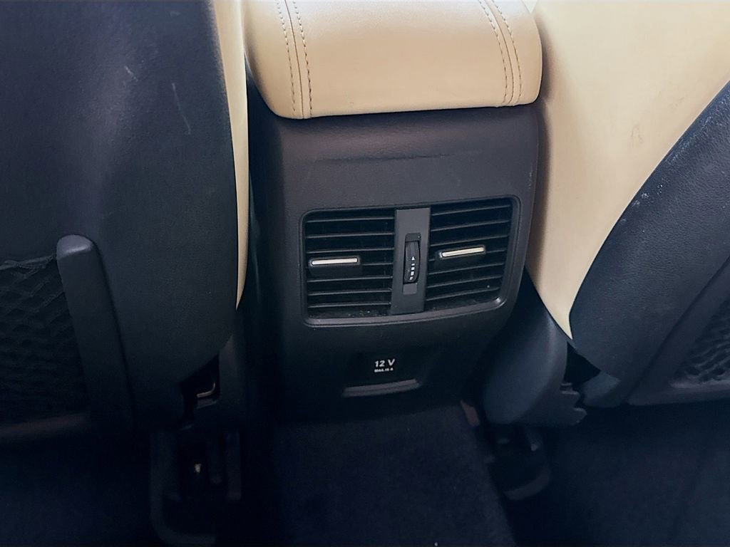 Used 2017 INFINITI QX30 image 27