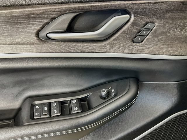Used 2022 Jeep Grand Cherokee L Limited w/ Luxury Tech Group II AWD/4WD image 22