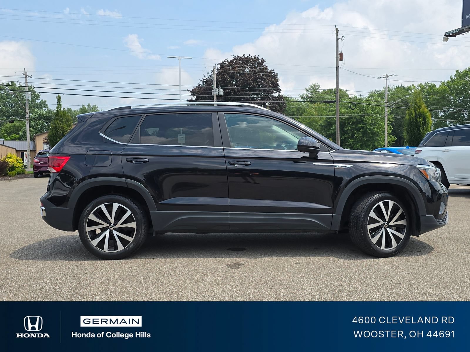 Used 2024 Volkswagen Taos SE FWD image 18
