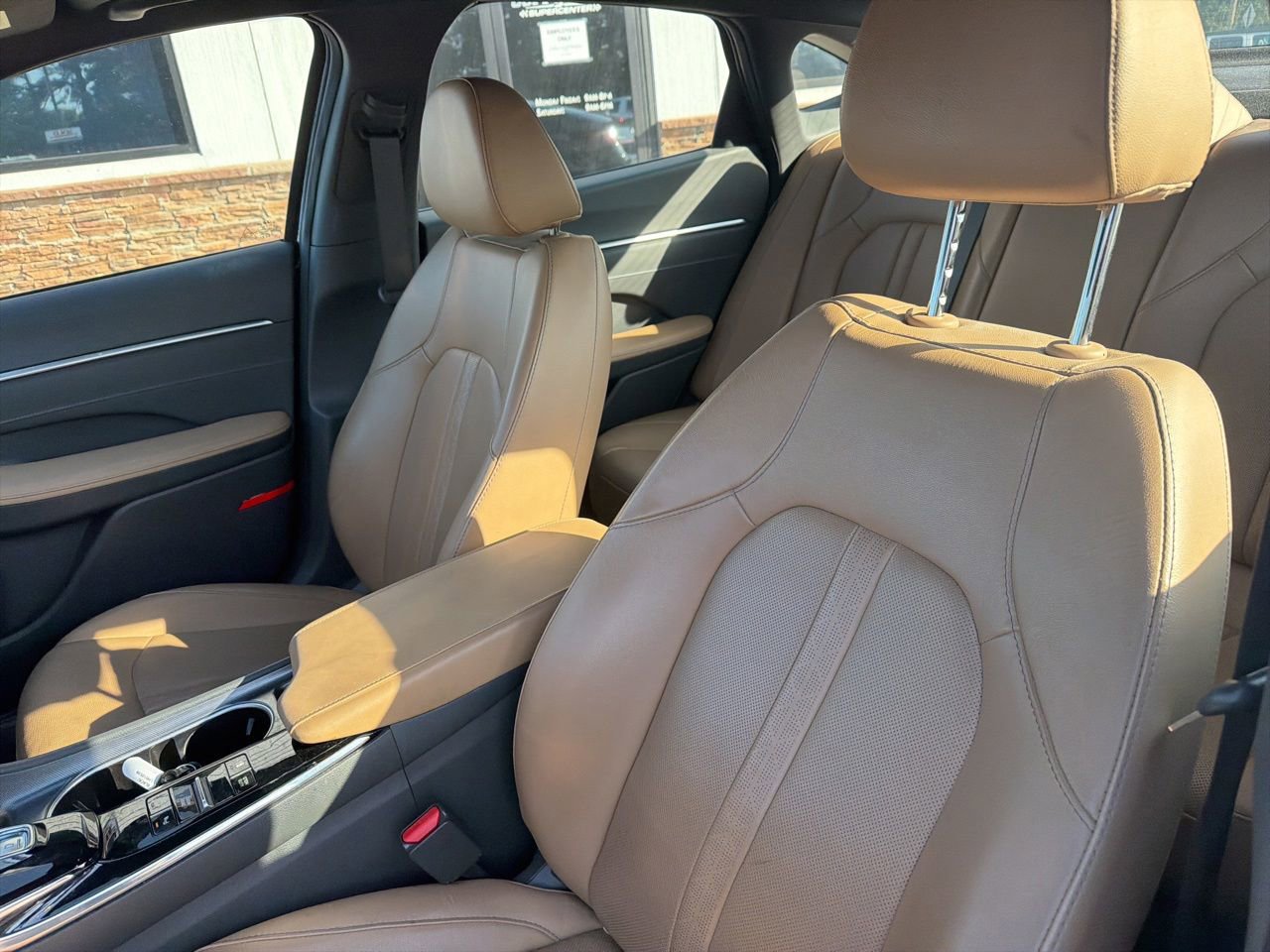 Used 2020 Hyundai Sonata Limited w/ Cargo Package FWD image 3