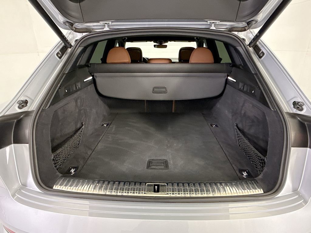 Certified 2023 Audi e-tron Premium Plus w/ Premium Plus Package AWD/4WD image 27