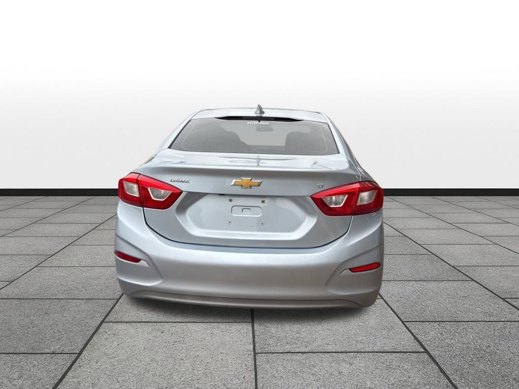 Used 2017 Chevrolet Cruze LT image 4