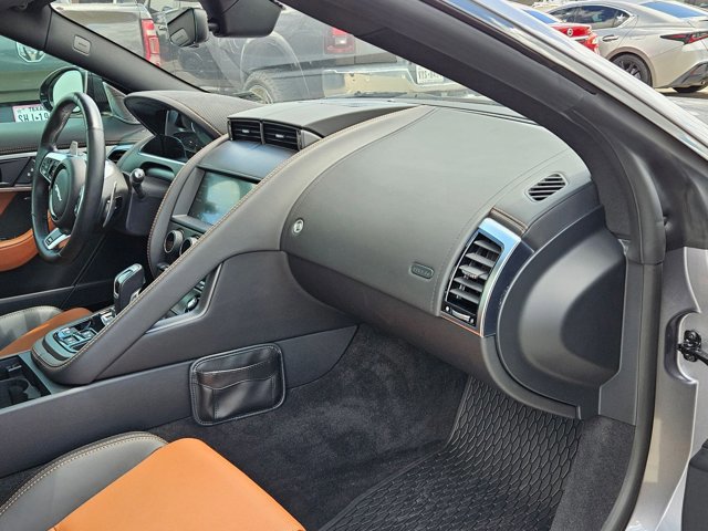 Used 2021 Jaguar F-TYPE R AWD/4WD image 17
