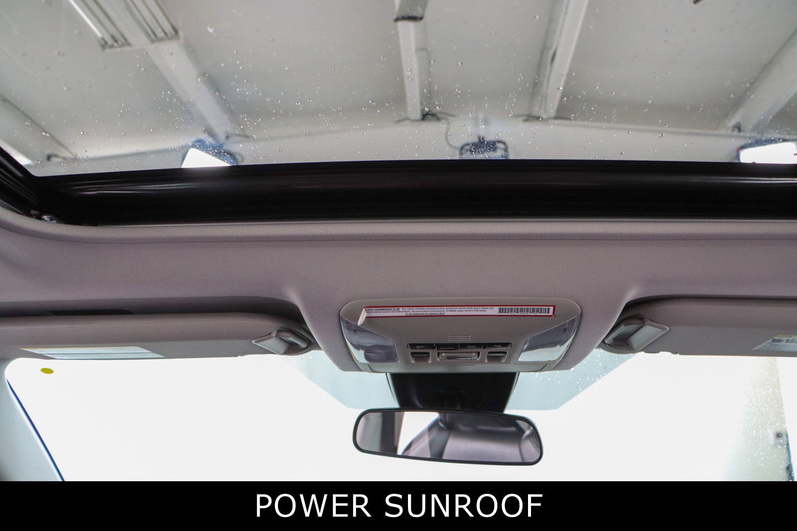 Used 2021 Toyota RAV4 XLE Premium image 21