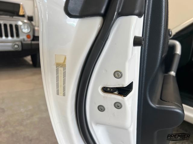 Used 2003 Toyota MR2 Spyder image 79