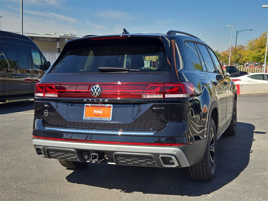 New 2025 Volkswagen Atlas Peak Edition SE image 10