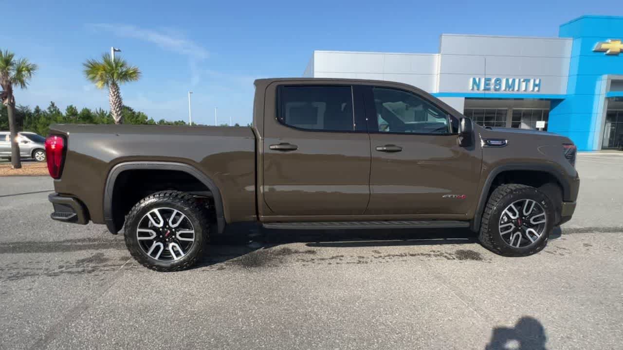 Used 2023 GMC Sierra 1500 AT4 w/ AT4 Premium Package AWD/4WD image 9