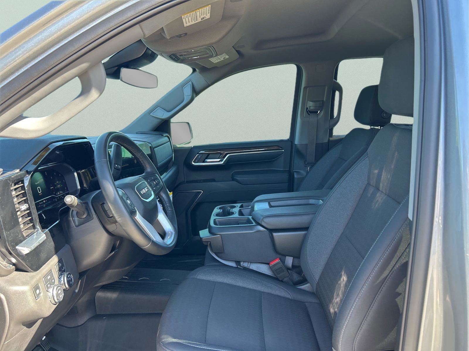 Used 2024 GMC Sierra 1500 Elevation image 11