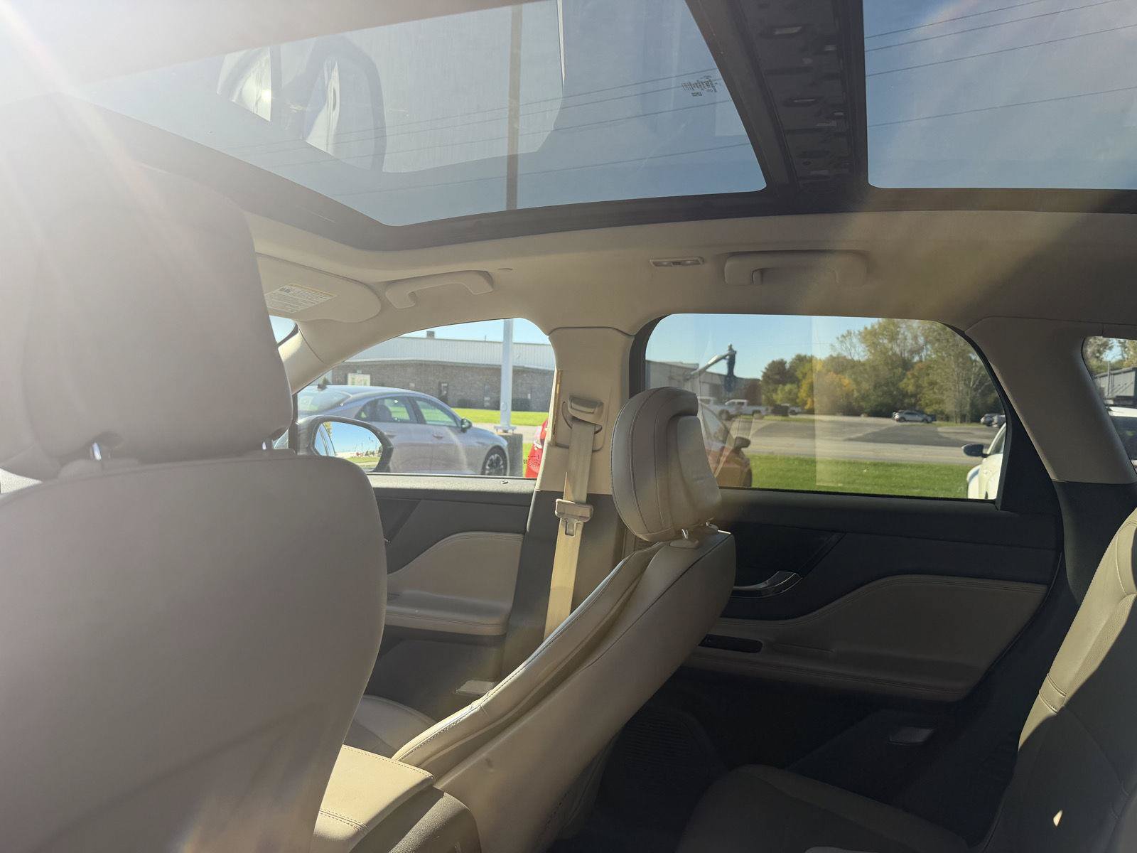 Used 2020 Lincoln Corsair FWD w/ Premium Package image 14