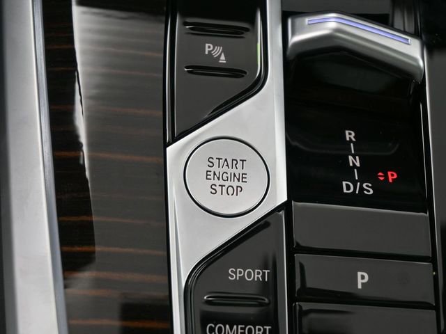 New 2026 BMW X5 sDrive40i image 7
