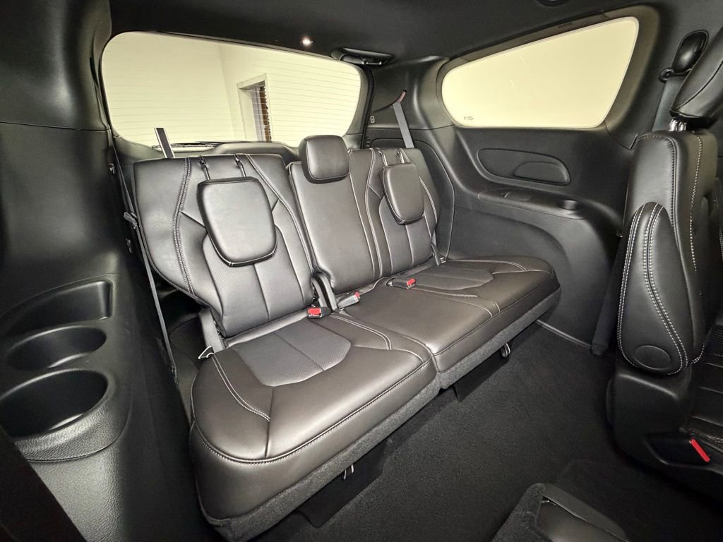 New 2026 Chrysler Pacifica Select AWD/4WD image 9