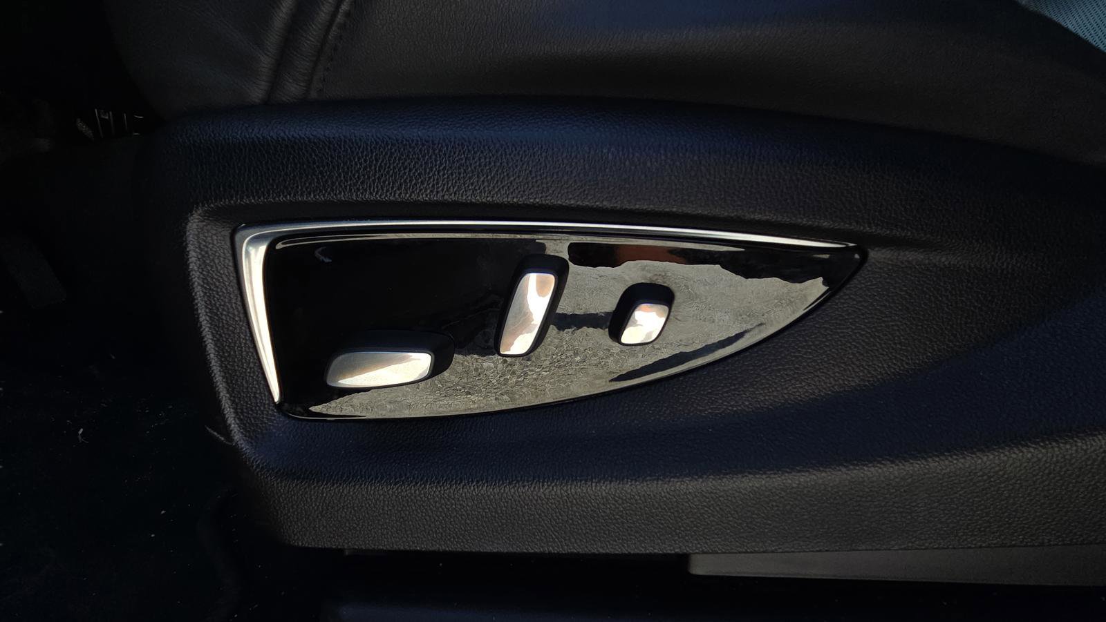 Used 2020 Cadillac Escalade Luxury image 26