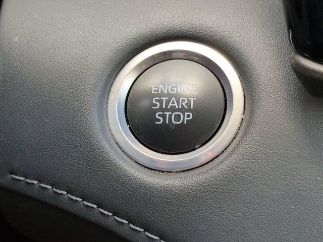Certified 2024 Toyota Highlander XLE FWD image 28