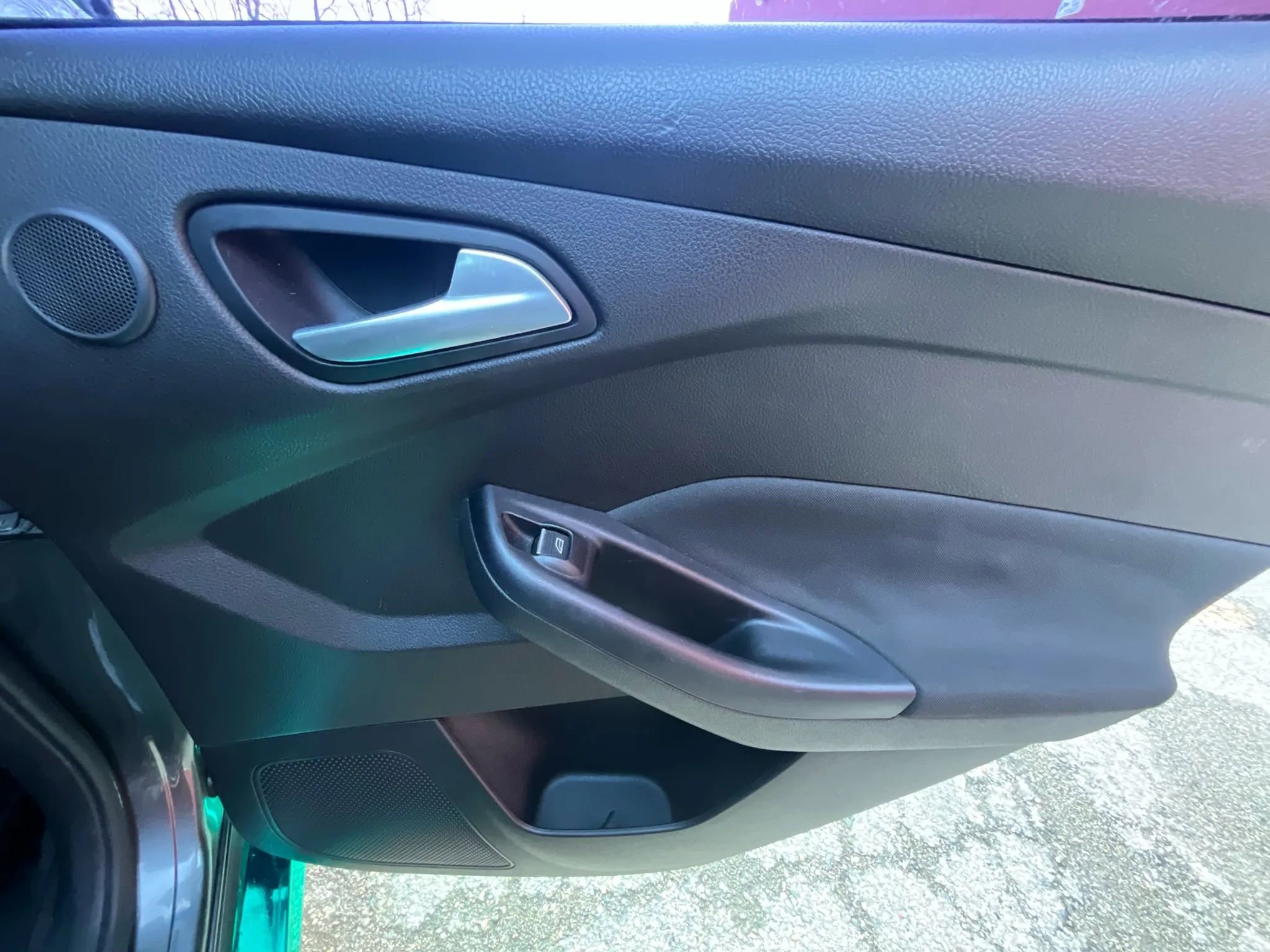 Used 2017 Ford Focus ST image 28