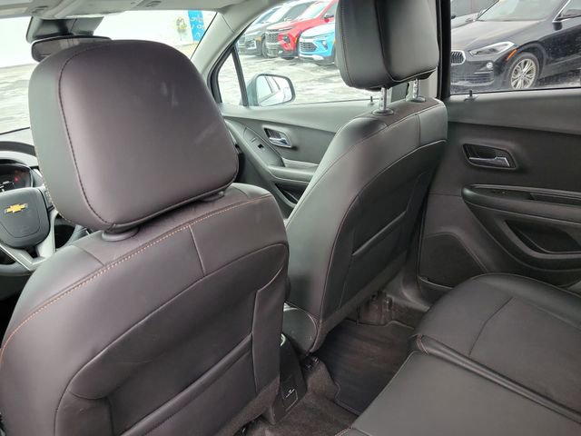 Certified 2022 Chevrolet Trax LT w/ LT Convenience Package image 25