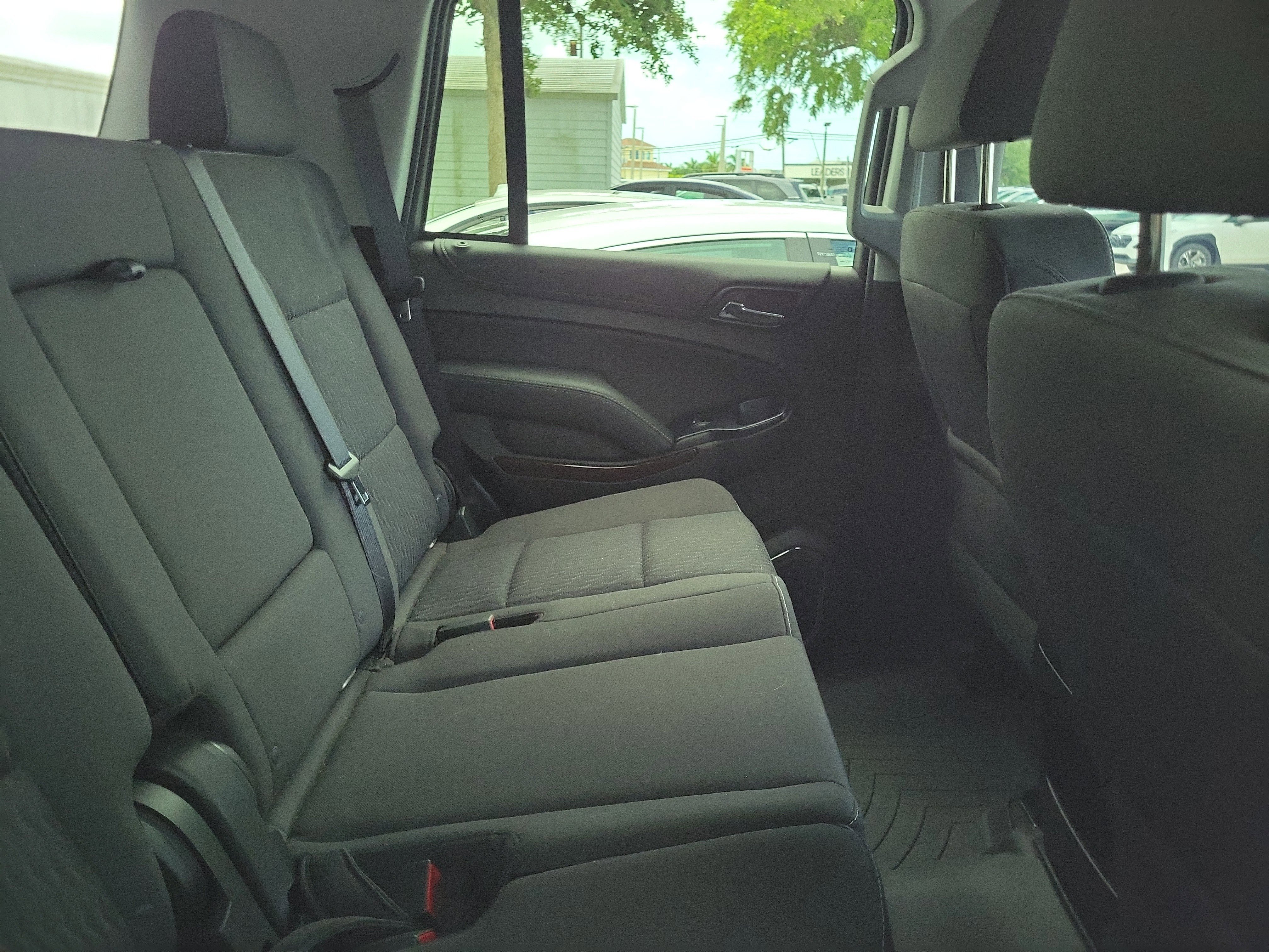 Used 2019 GMC Yukon SLE w/ Convenience Package RWD image 10