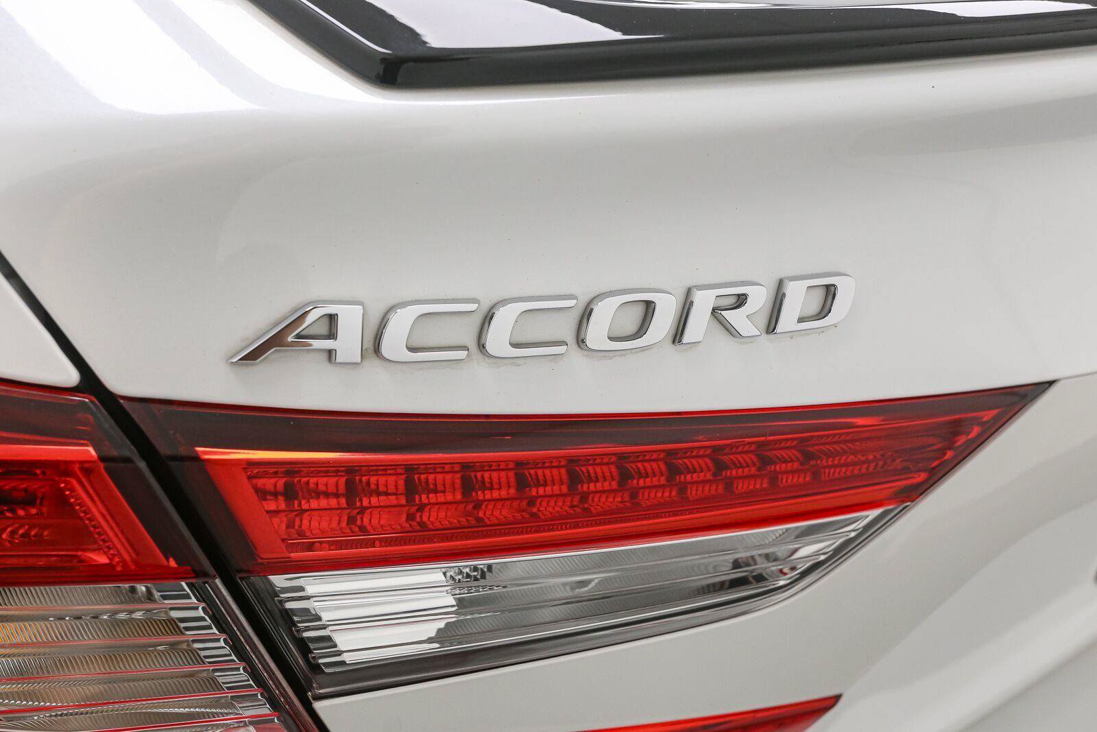 Used 2021 Honda Accord Sport image 10