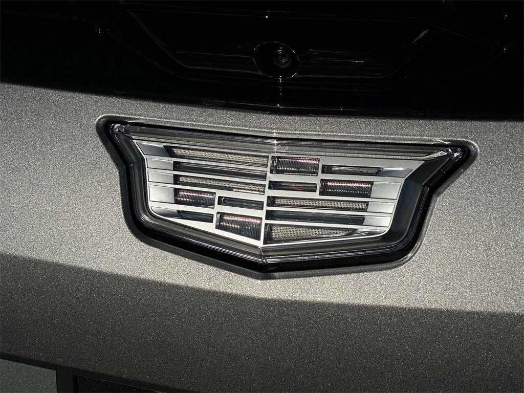 New 2026 Cadillac Optiq Sport 2 image 32